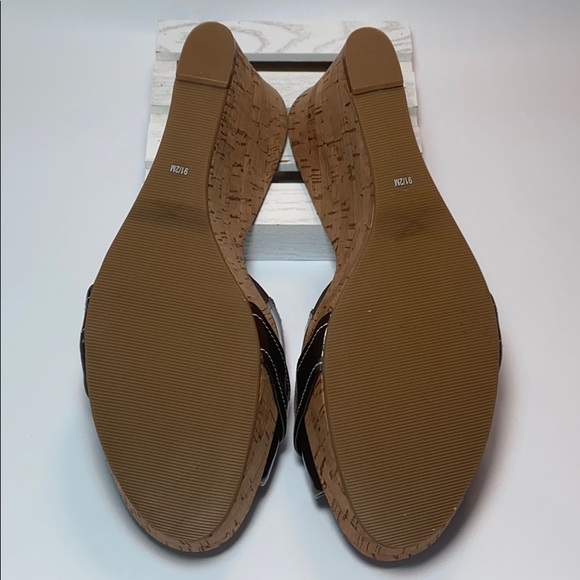 MARC FISHER Obell Cork Wedges, Shiny Pat. Leather, Buckle, Flawless Size 9.5 - Picture 9 of 10